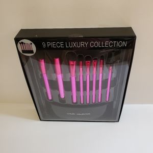 New 9 pc Luxury Makeup Brush Set